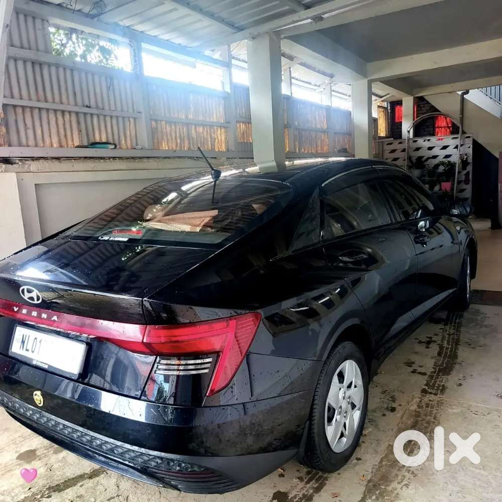 Hyundai Verna 1.5 Mpi Mt Ex 2025