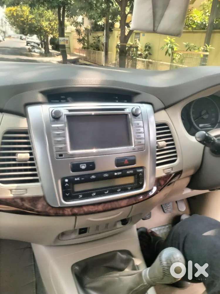 Toyota Innova 2014