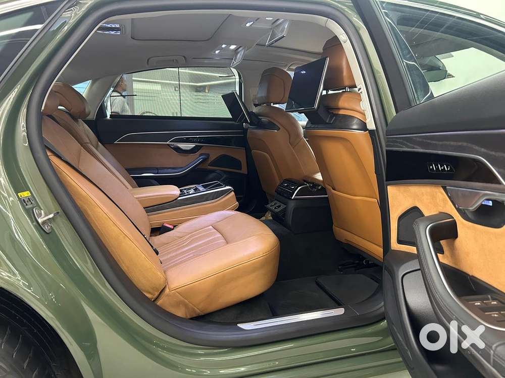 Audi A8 L Technology, 2022, Petrol