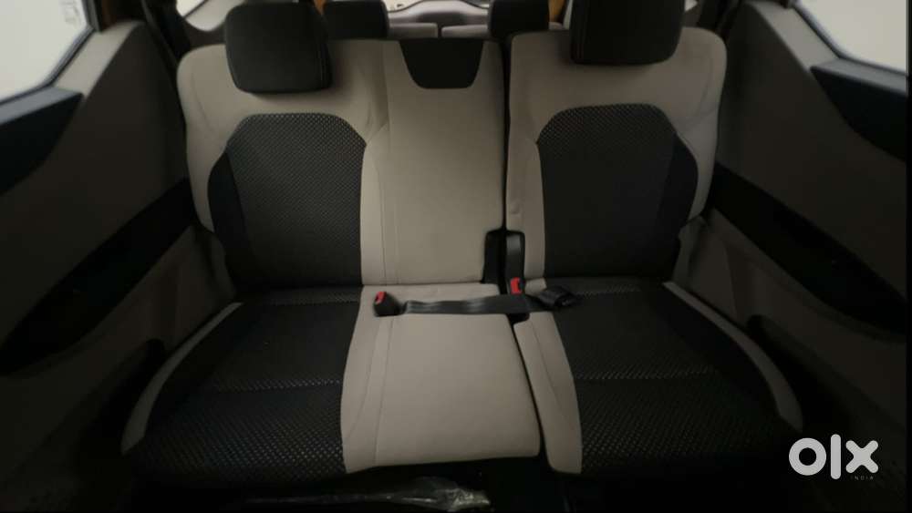 Renault Triber Rxz, 2020, Petrol