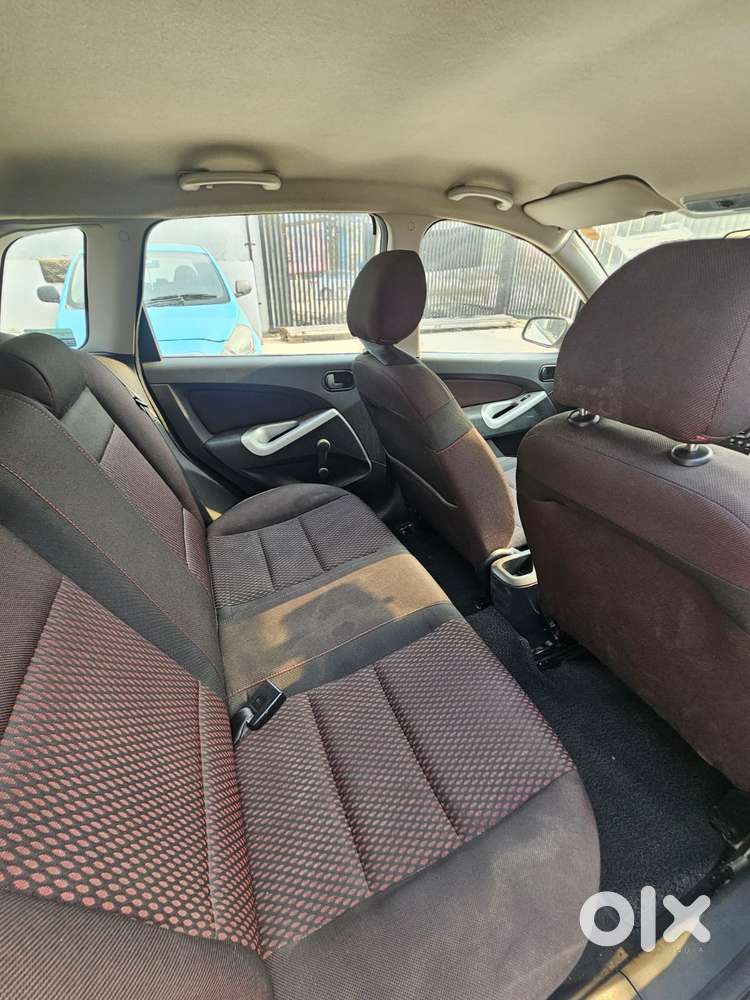 Ford Figo 1.2p Titanium Opt Mt, 2012, Petrol