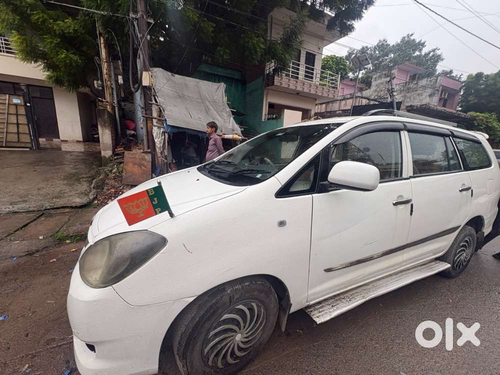 Toyota Innova 2012 Diesel 250000 Km Driven