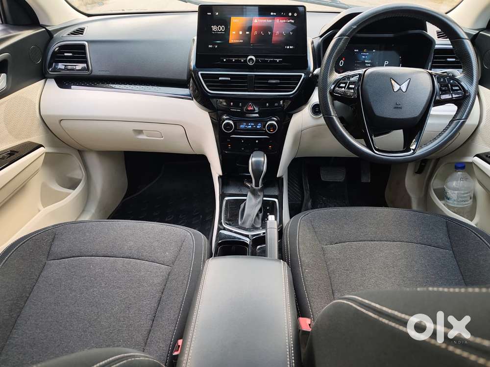 Mahindra Xuv 3xo Ax5 Pm At, 2026, Petrol