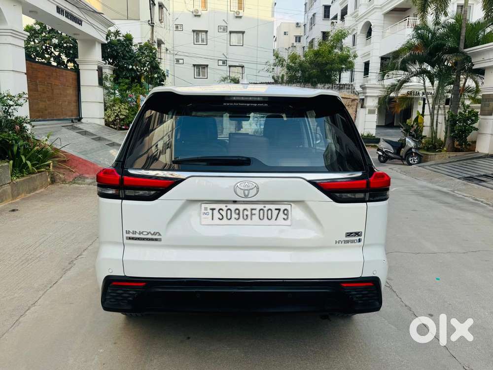Toyota Innova Hycross 2.0 Zx Hybrid 7 Str, 2023, Electric
