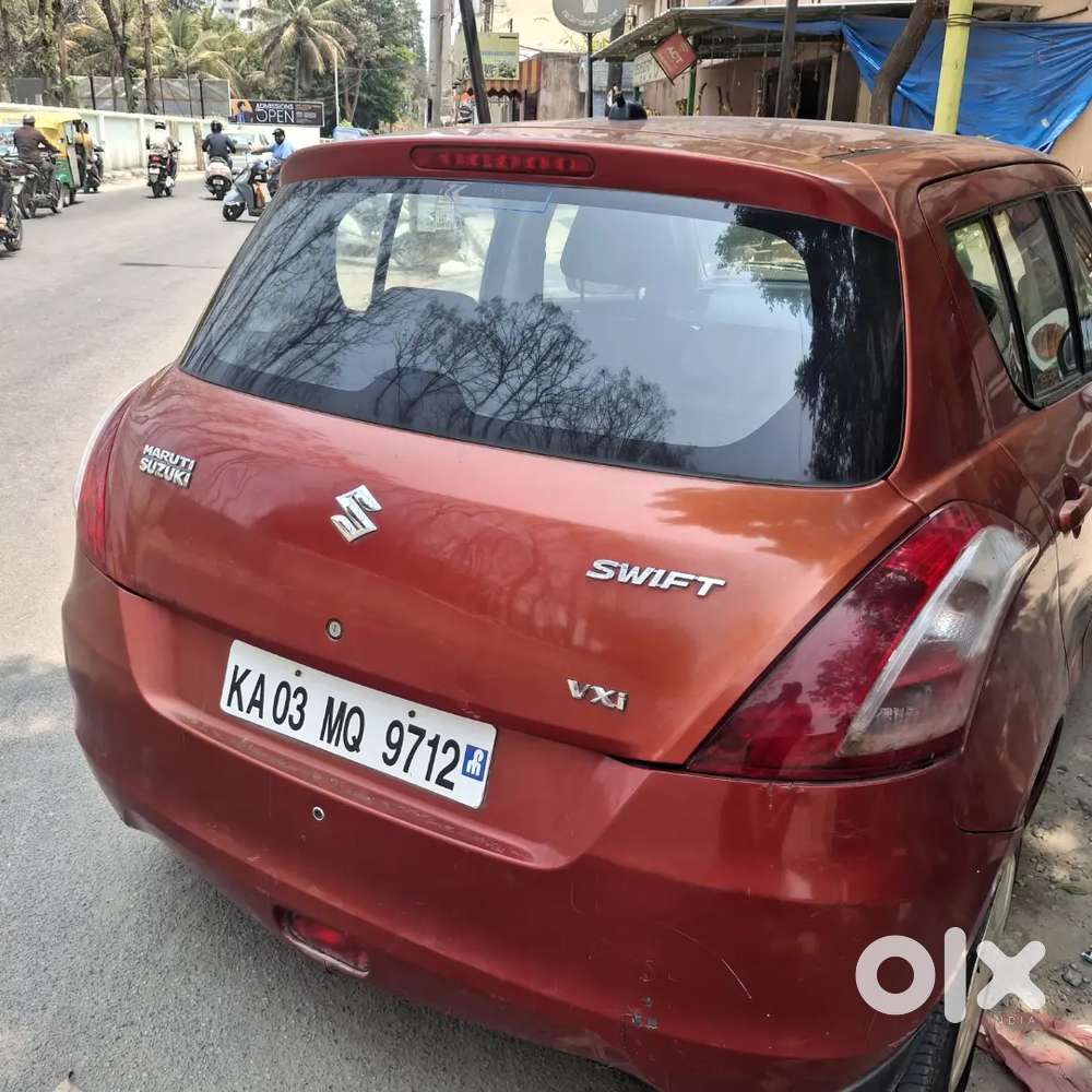 Maruti Suzuki Swift Petrol, 2012, Automatic