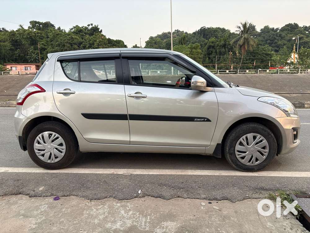 Maruti Suzuki Swift Vxi With Abs, 2016, Petrol