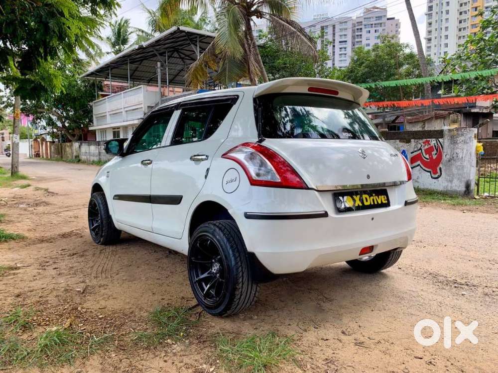 Maruti Suzuki Swift Lxi, 2016, Petrol