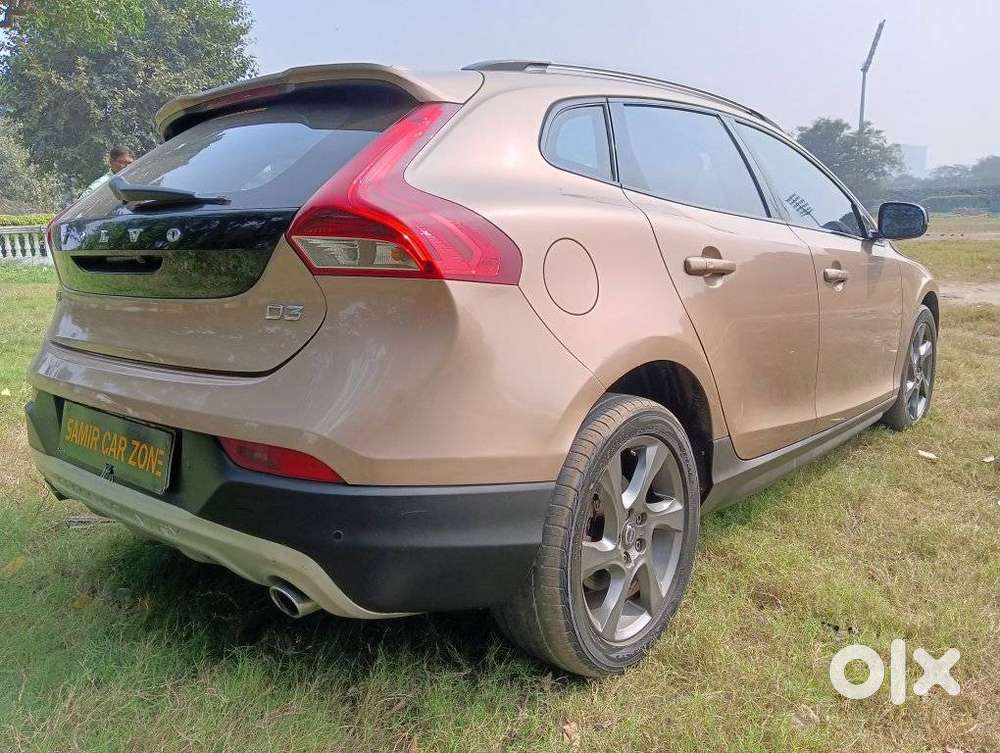 Volvo V40 Cross Country D3 Inscription, 2015, Diesel