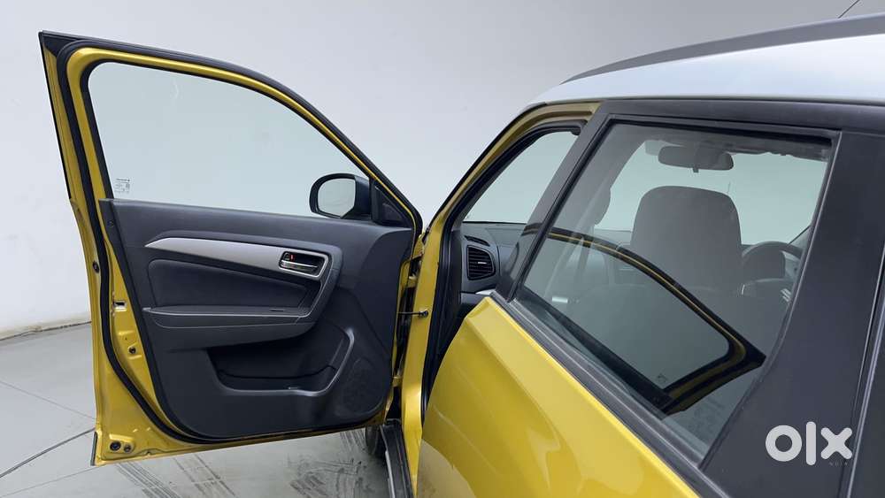 Maruti Suzuki Vitara Brezza Zdi+ Dual Tone Mt, 2017, Diesel