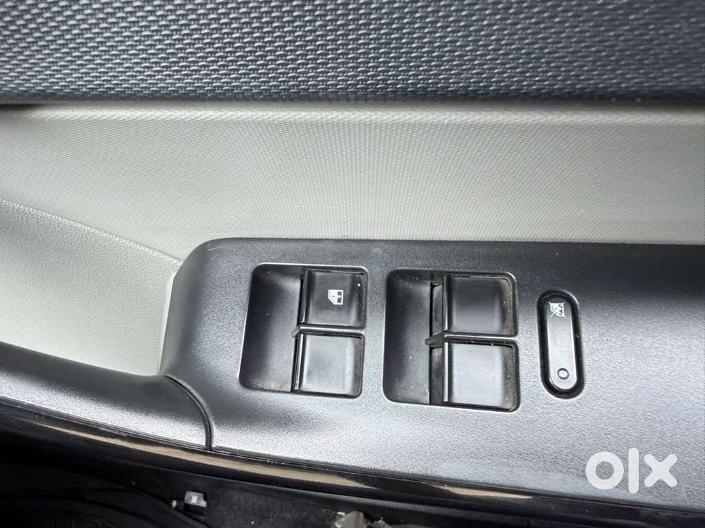 Tata Tiago 1.2 Revotron Xza, 2019, Petrol