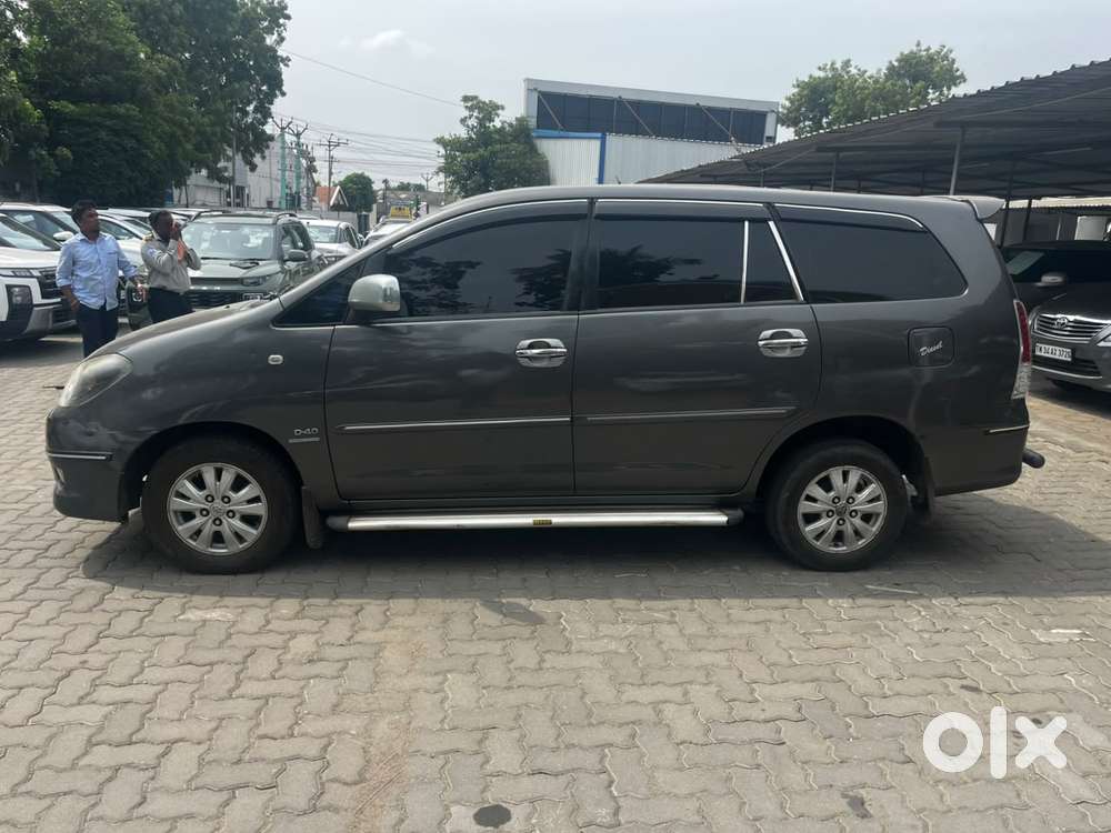 Toyota Innova 2.5 V 7 Str, 2011, Diesel