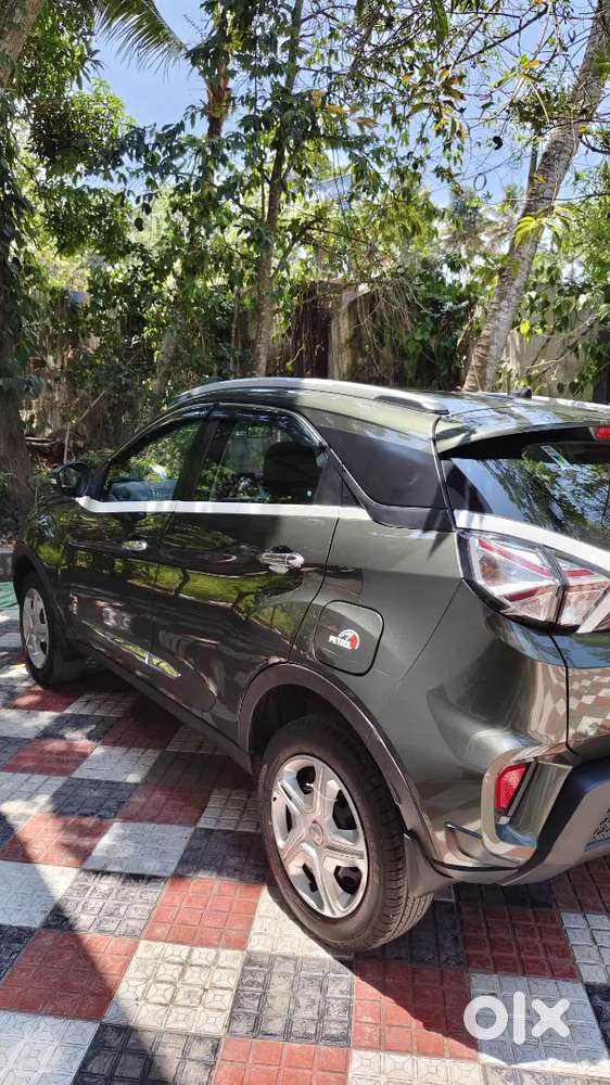 Tata Nexon 2021 Petrol Well Maintained. Only Company Serviced.