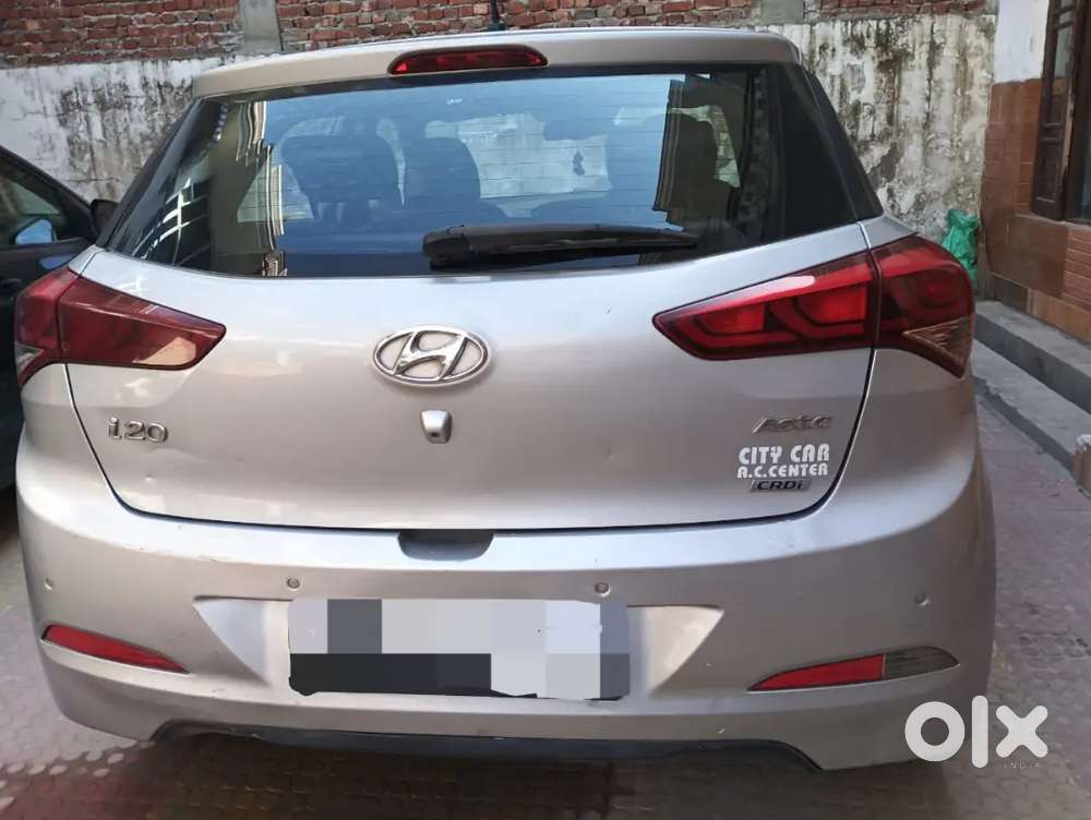 Hyundai I20 Asta Crdi 2015 - Mint Condition - Top Model Diesel-likenew