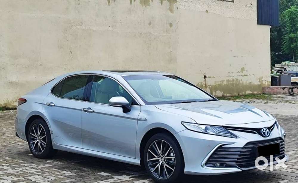 Toyota Camry Hybrid, 2024, Cng & Hybrids