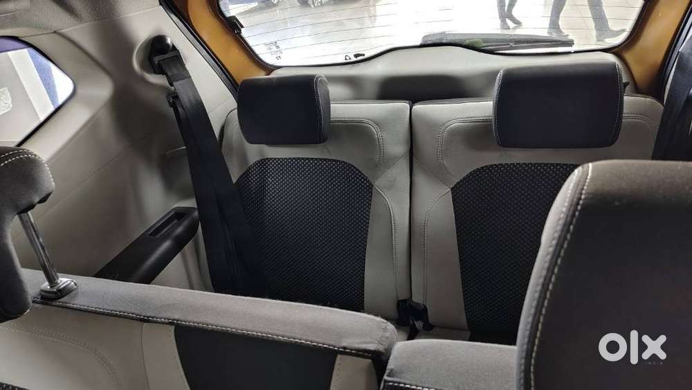 Renault Triber Rxz, 2020, Petrol