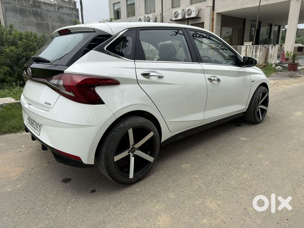 Hyundai New I20 1.2 Asta (o) Ivt, 2023, Petrol
