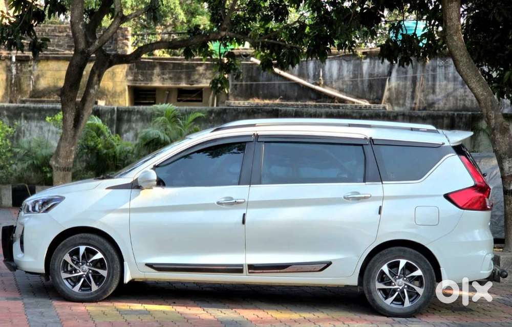 Toyota Rumion V Mt, 2024, Petrol