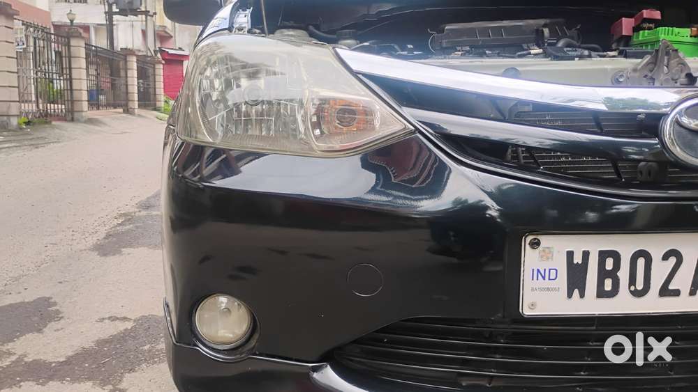 Toyota Etios V, 2012, Petrol