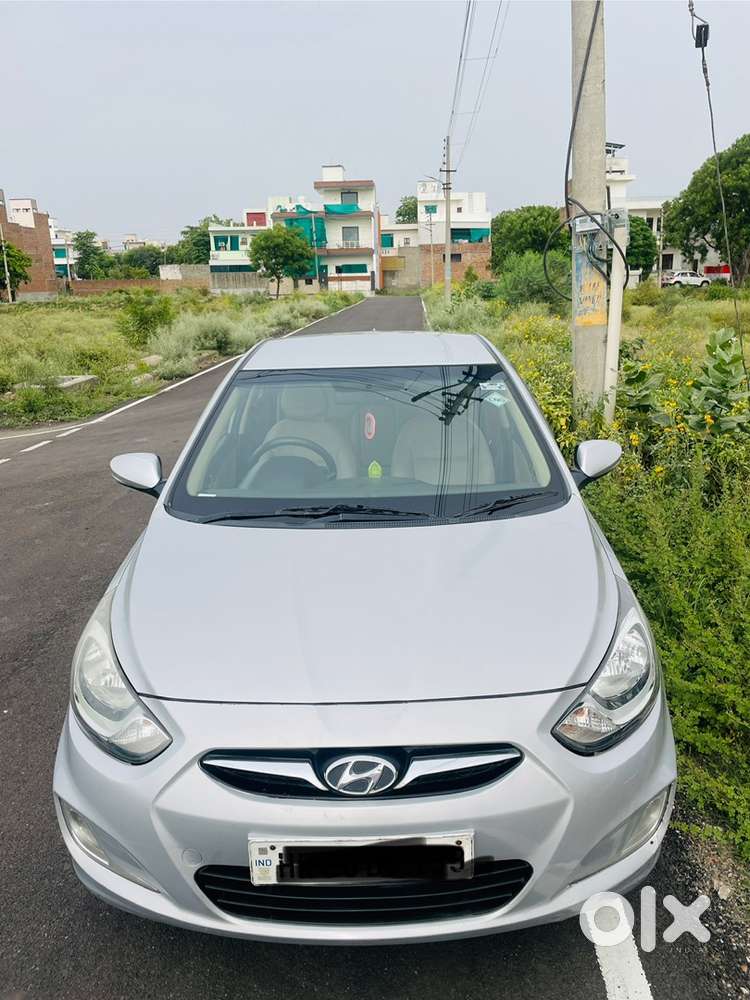 Hyundai Fluidic Verna 2012