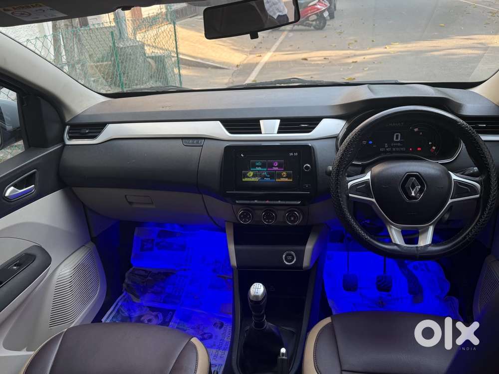 Renault Triber Rxz, 2019, Petrol