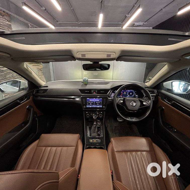 Skoda Superb, 2023, Petrol