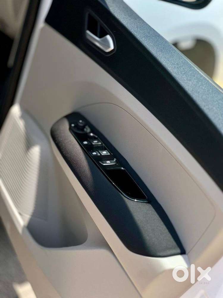 Renault Triber Rxz, 2021, Petrol