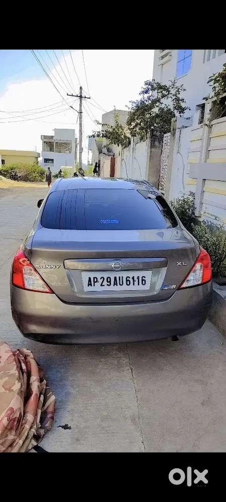 Nissan Sunny 2012 Diesel 120000 Km Driven