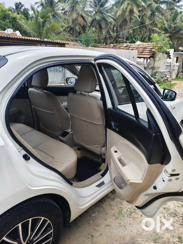 Maruti Suzuki Swift Dzire Vxi(o)