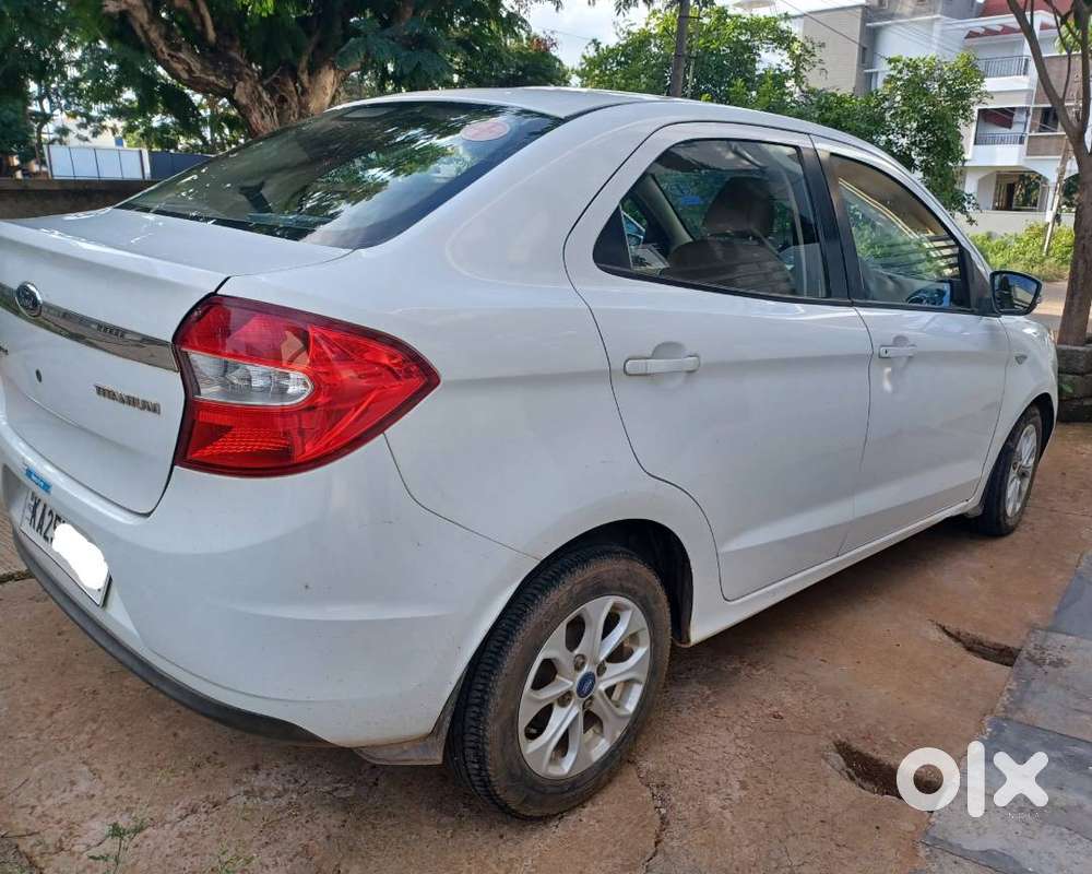 Ford Aspire Titanium 2016 - Automatic, Petrol