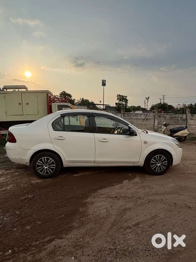 Model :2010
Second Owner
Android System
Reverse Camera