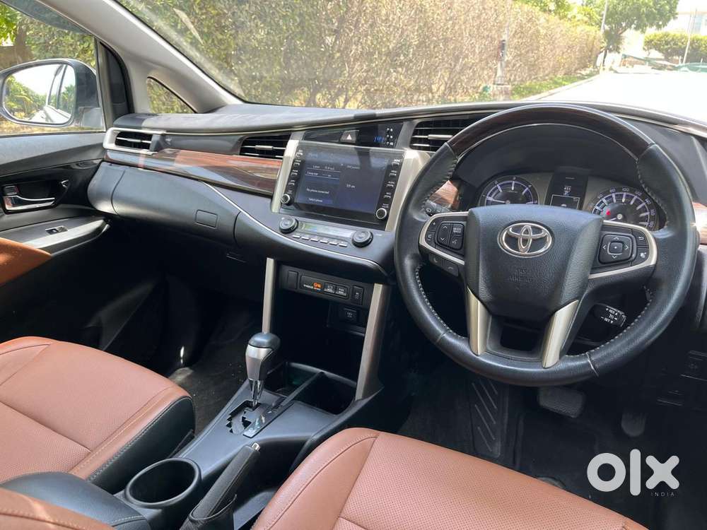 Toyota Innova Crysta [2020-ongoing] 2.4 Zx At 7 Str, 2022, Diesel