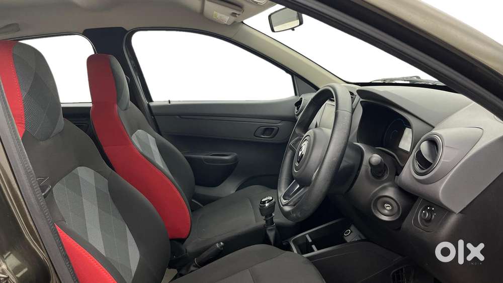 Renault Kwid 1.0 Rxt (o), 2022, Petrol
