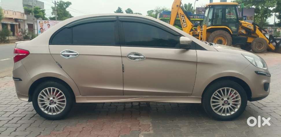 Tata Zest  1.2 Revotron Xt, 2015, Petrol