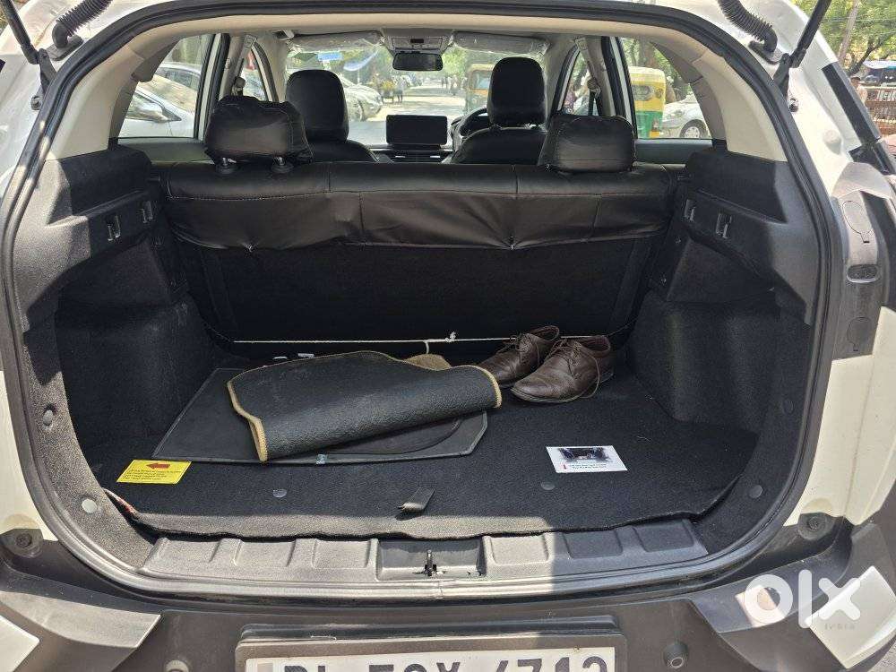 Tata Nexon Creative Plus S 1.2 Revotron Petrol 6 Mt Dt, 2025, Cng & ..