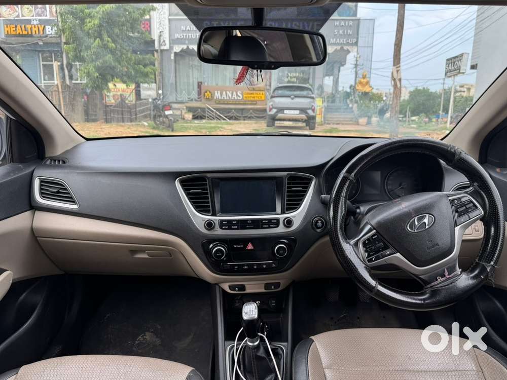 Hyundai Verna Top Model 2017 Petrol Manual