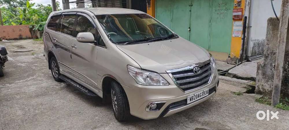 Toyota Innova V Diesel 2016
