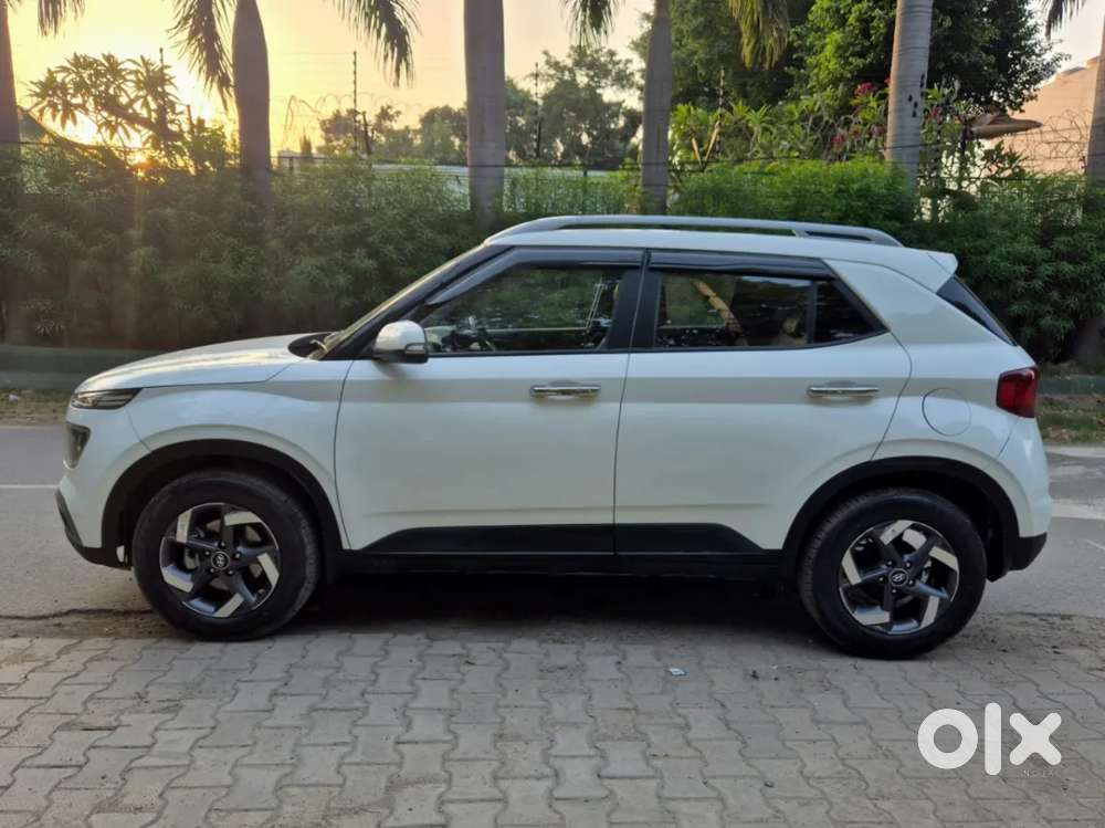 Hyundai Venue 1.0 Sx (o) Turbo Dct, 2021, Petrol
