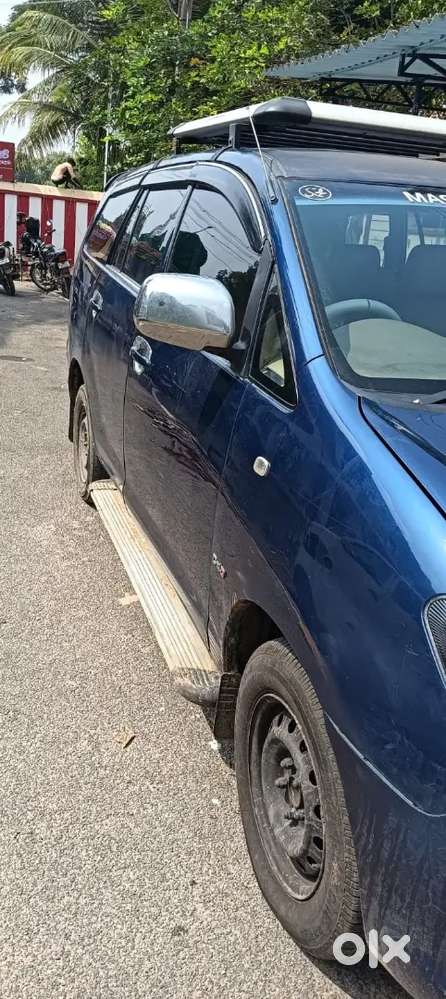 Toyota Innova 2005 Diesel 280000 Km Driven