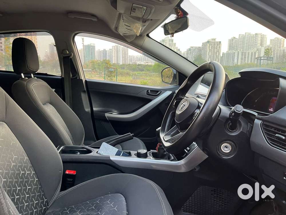 Tata Nexon 1.2 Revotron Xm (s), 2022, Cng & Hybrids