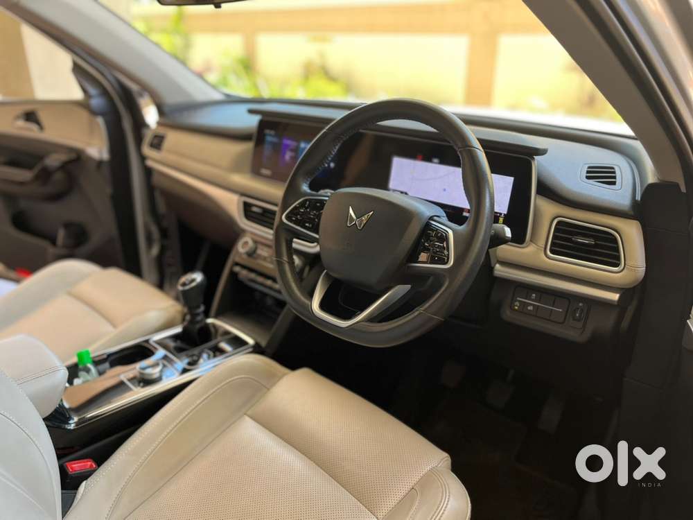 Mahindra Xuv700 Luxury Pack 2022 Diesel 41800 Km Driven