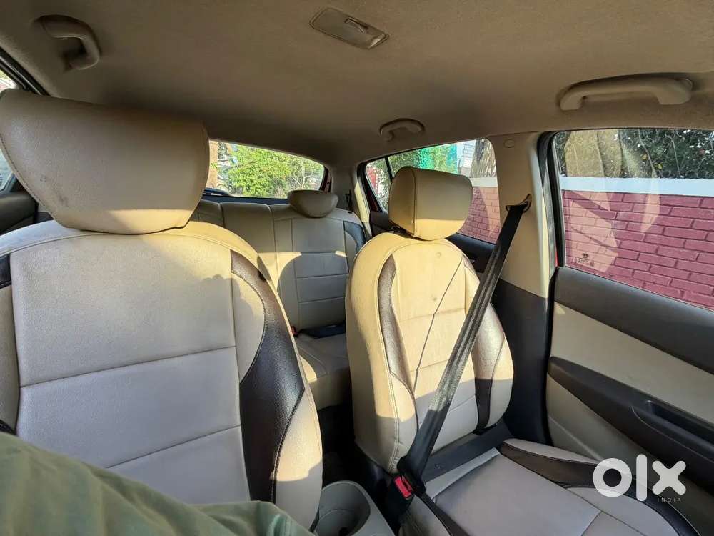 Hyundai I20 2011 Petrol 65000 Km Driven