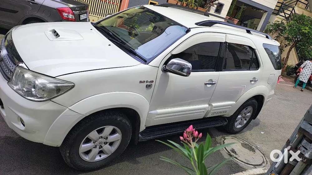 Toyota Fortuner 2010 Diesel Well Maintained