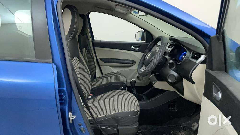 Renault Triber Rxz Easy-r Amt, 2023, Petrol