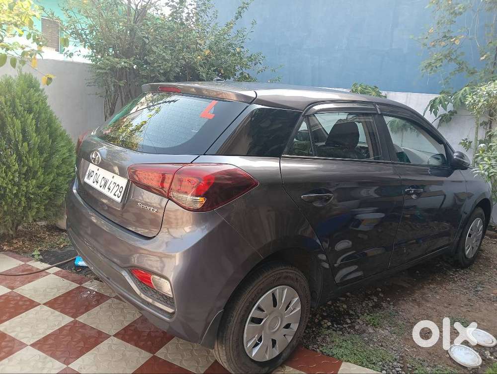 Car New He Bahut Kam Use Hua He