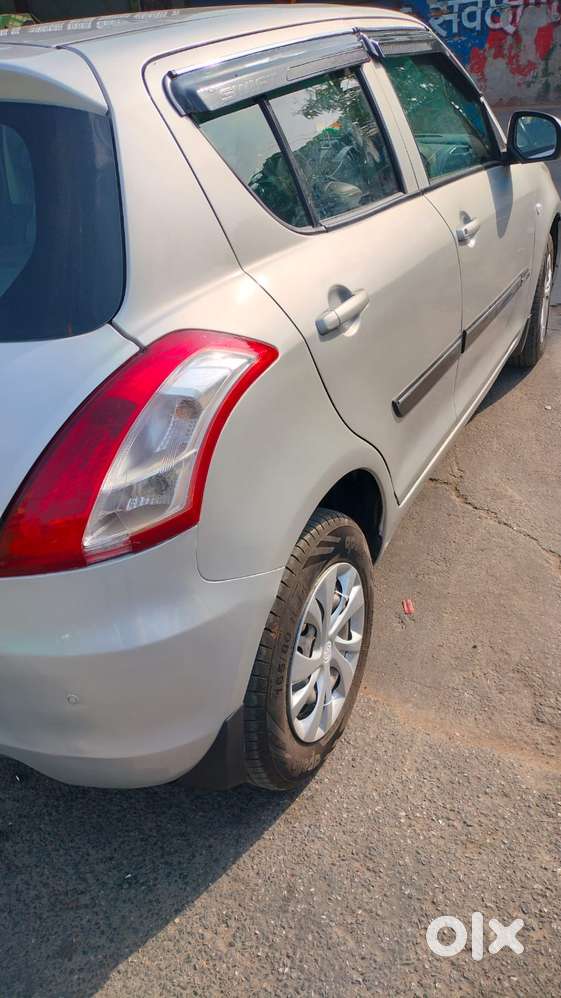Maruti Suzuki Swift Lxi Optional-o, 2015, Cng & Hybrids