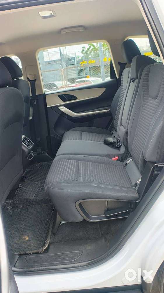 Mahindra Xuv700 2.2 Ax 5 Diesel Mt 7 Str, 2024