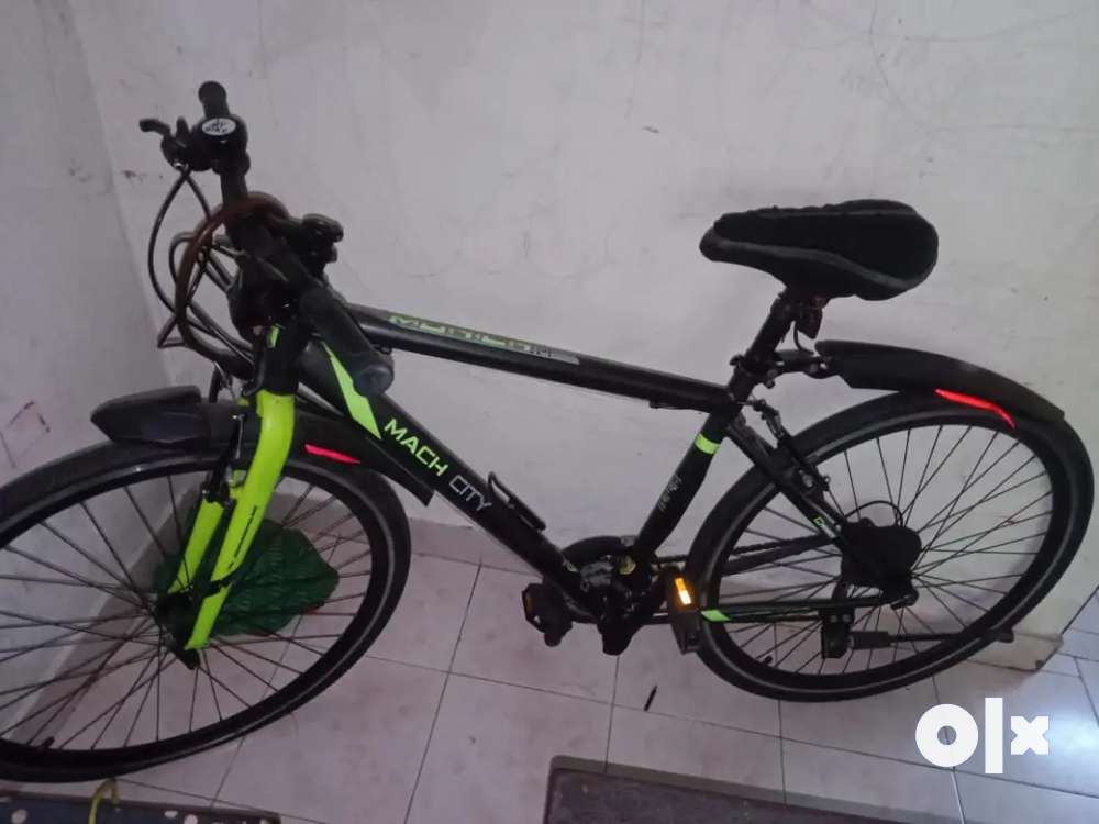 Mach city best sale cycle green colour