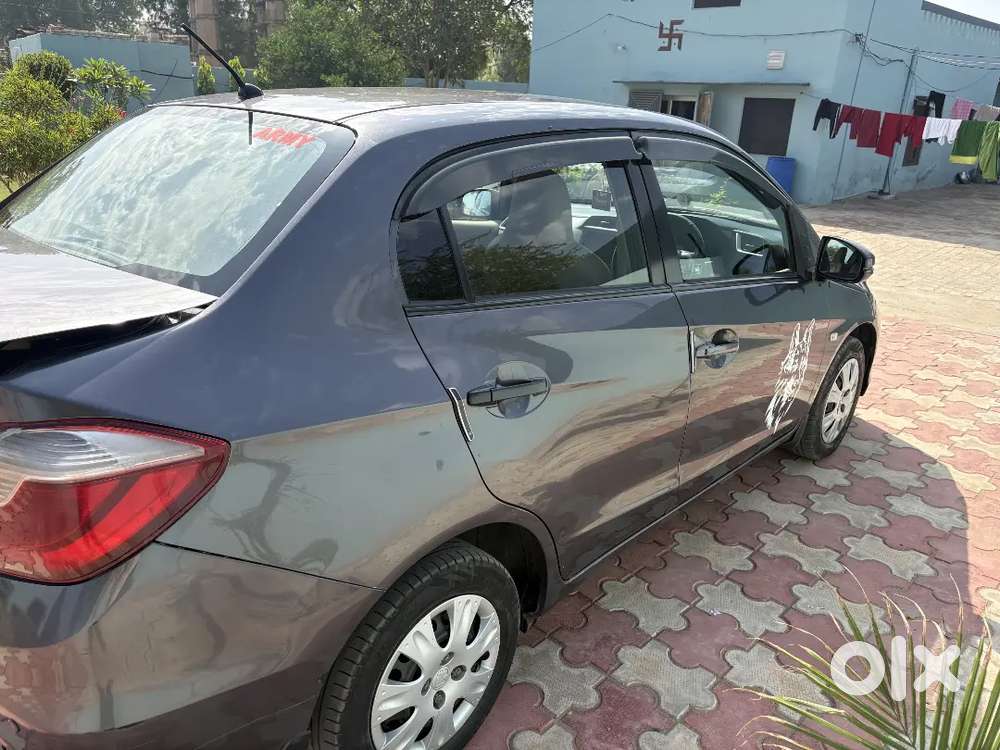 2018 Honda Amaze S ( Pride Edition)petrol Manual