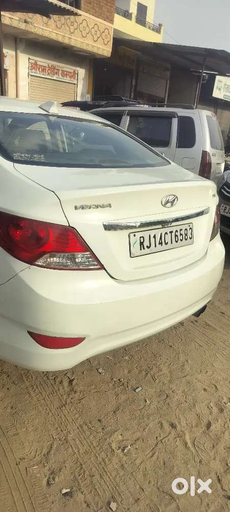 Hyundai Verna 2013 Diesel 100000 Km Driven