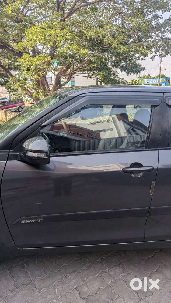 Maruti Suzuki Swift Vxi Optional, 2016, Petrol